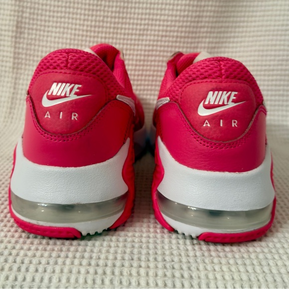 Nike Air Max Excee Hyper Pink Womens Size 7 - Picture 4 of 8